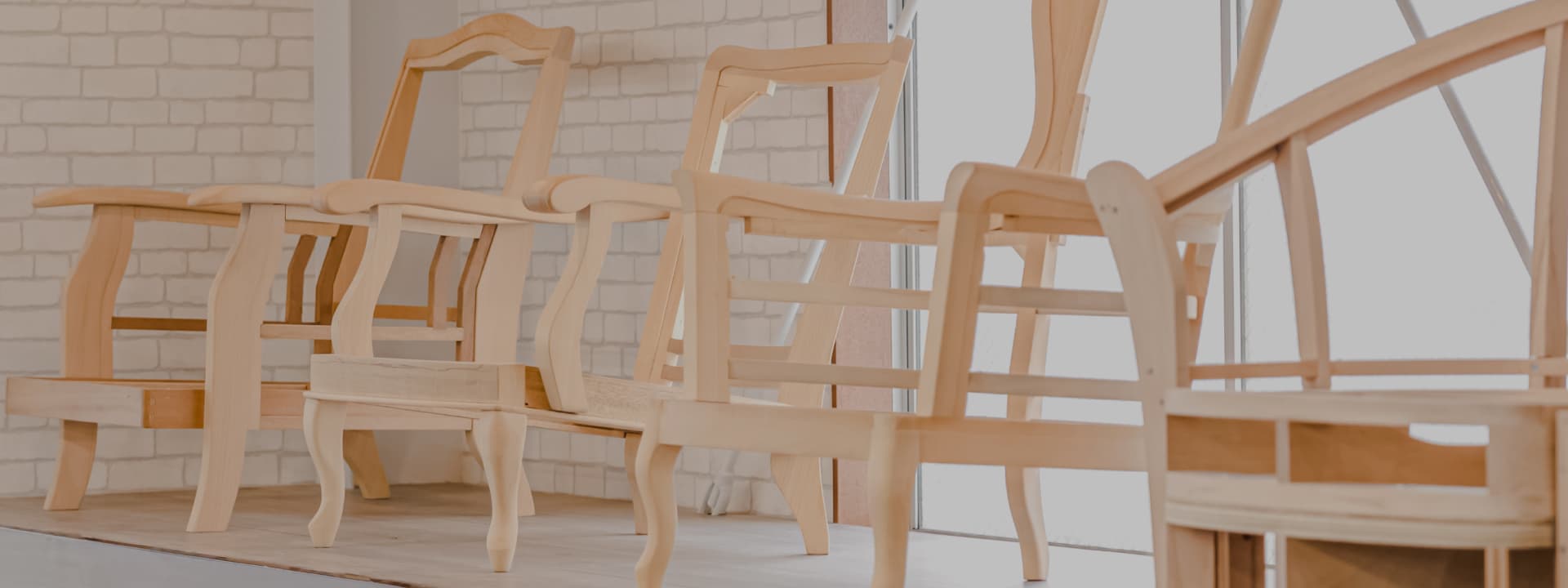 コントラクト家具・店舗設計・OEM生産に合わせた ソファー・椅子の木フレームを製作します